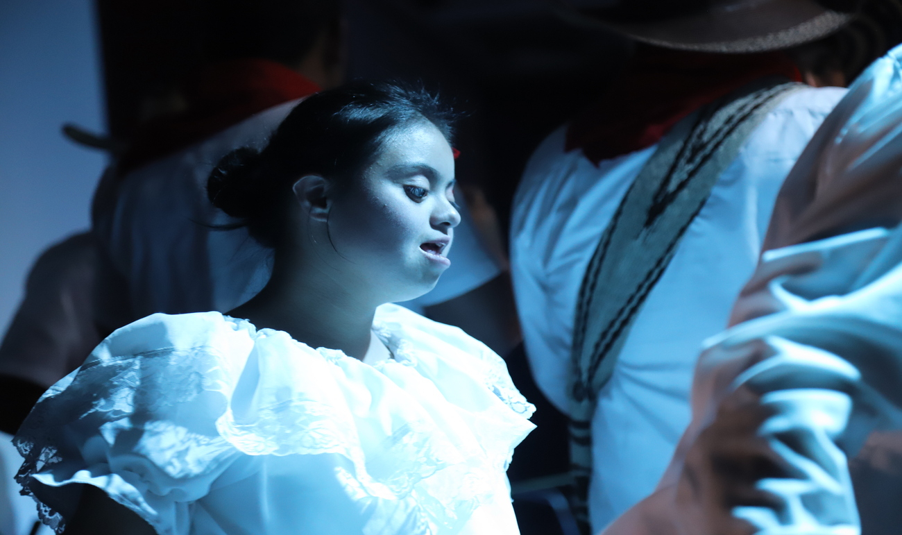 Niña bailando