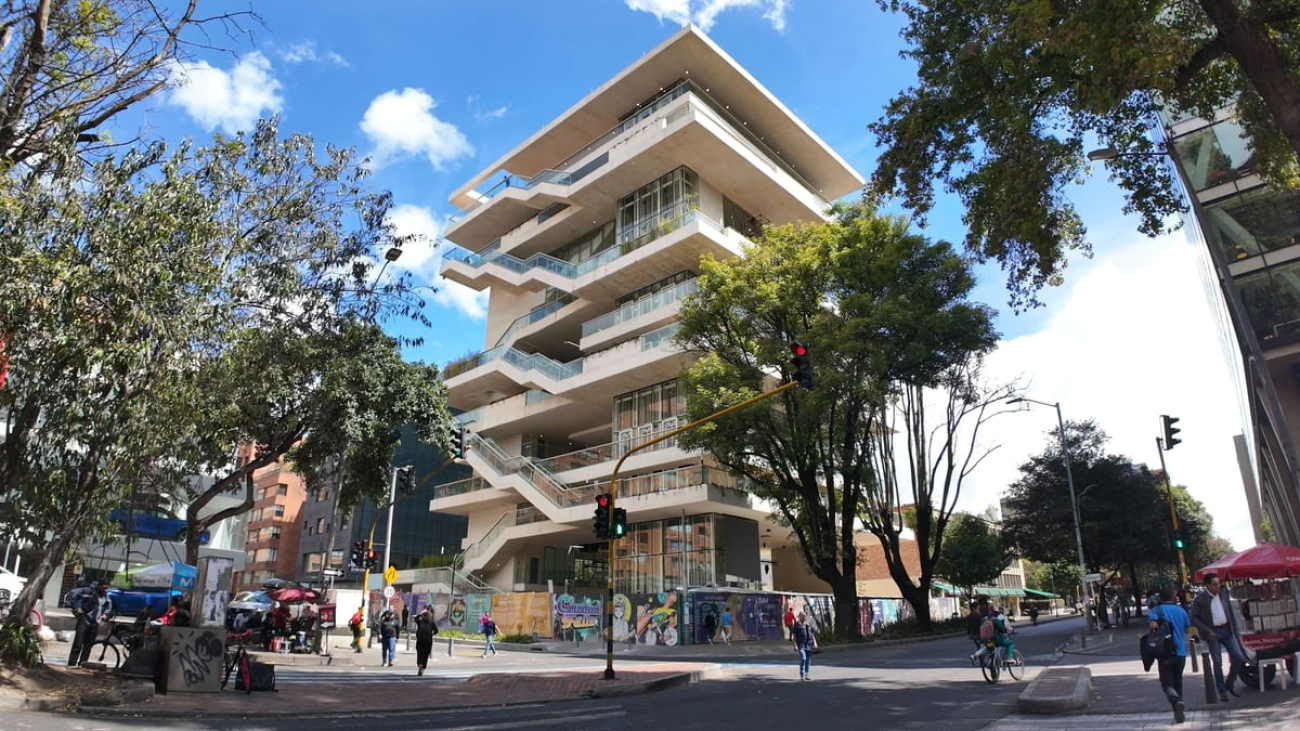 Fachada del nuevo Centro Felicidad Chapinero CEFE