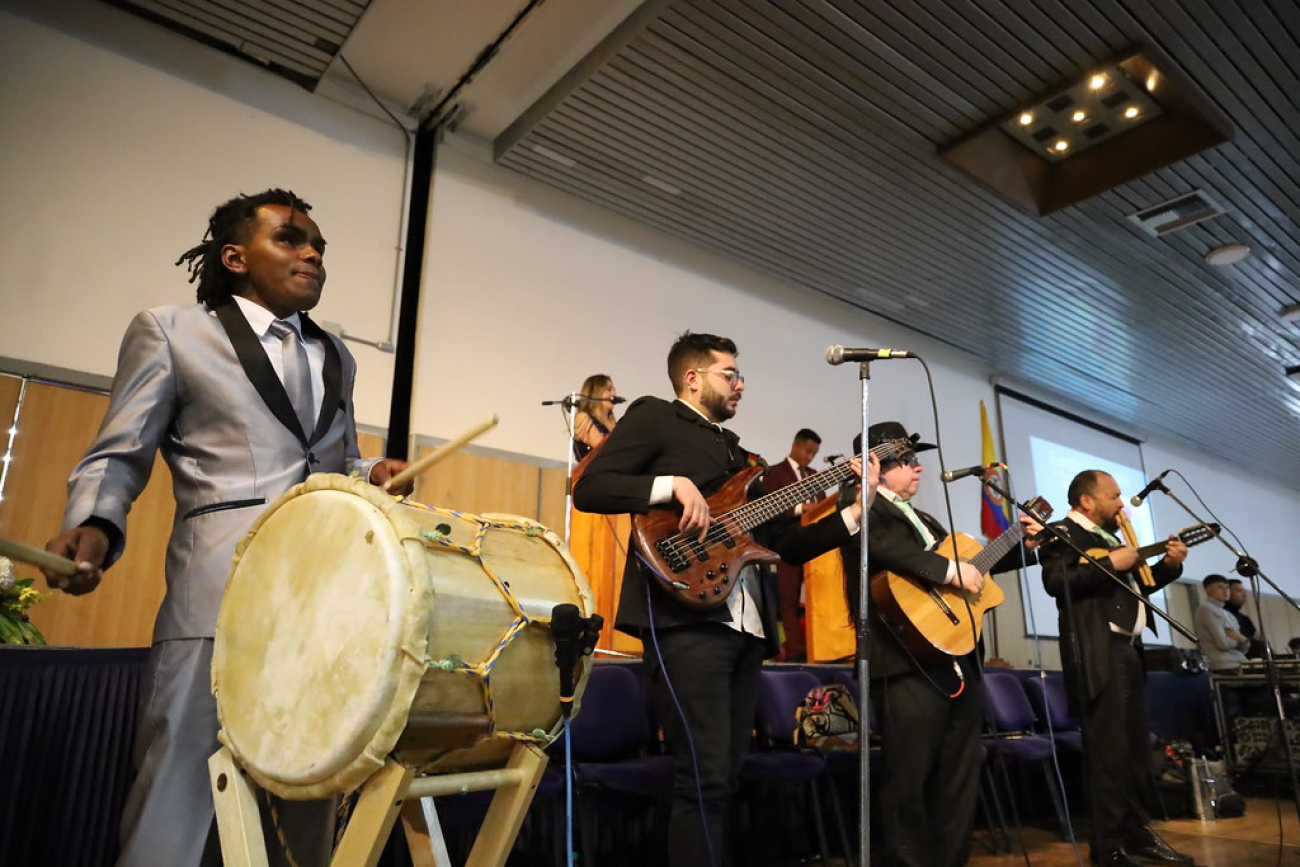 músicos en escena