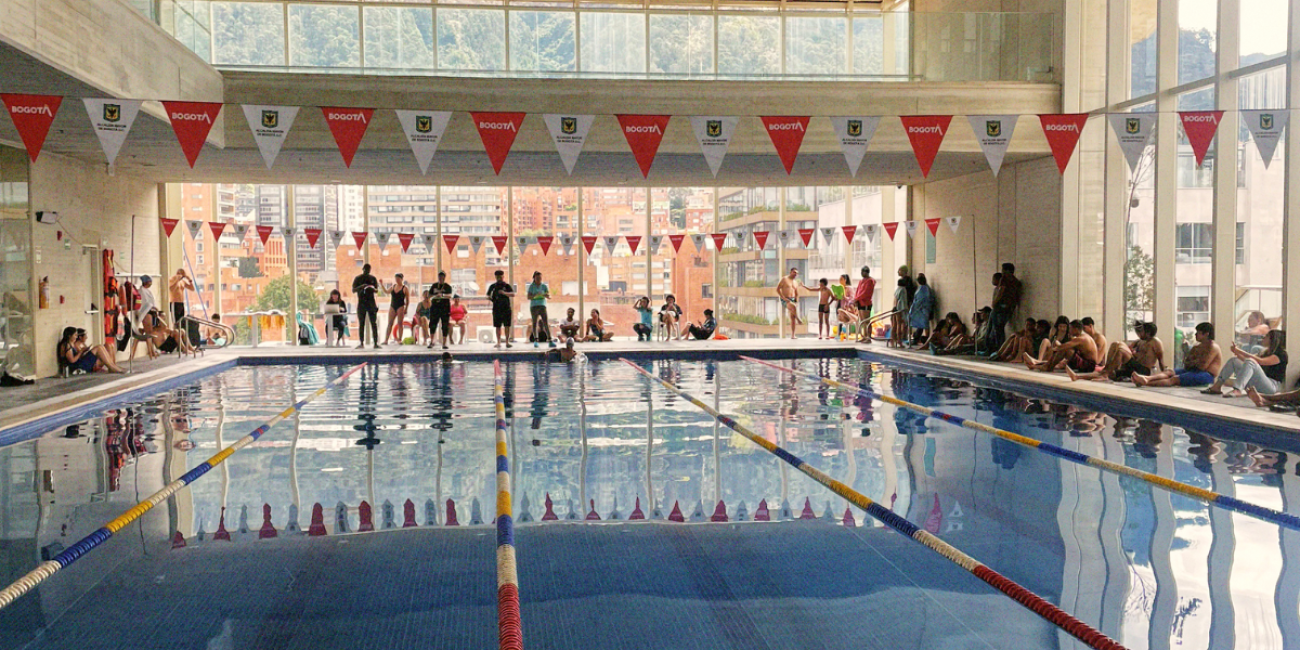 Fotografía de la piscina semi olímpica del Centro Felicidad Chapinero