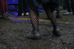 Botas de chicos llenas de barro