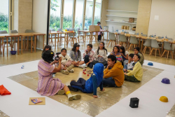 Personas en taller en el CEFE CHapinero