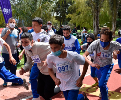 niños corriendo