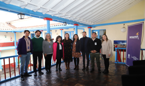Personas reunidas
